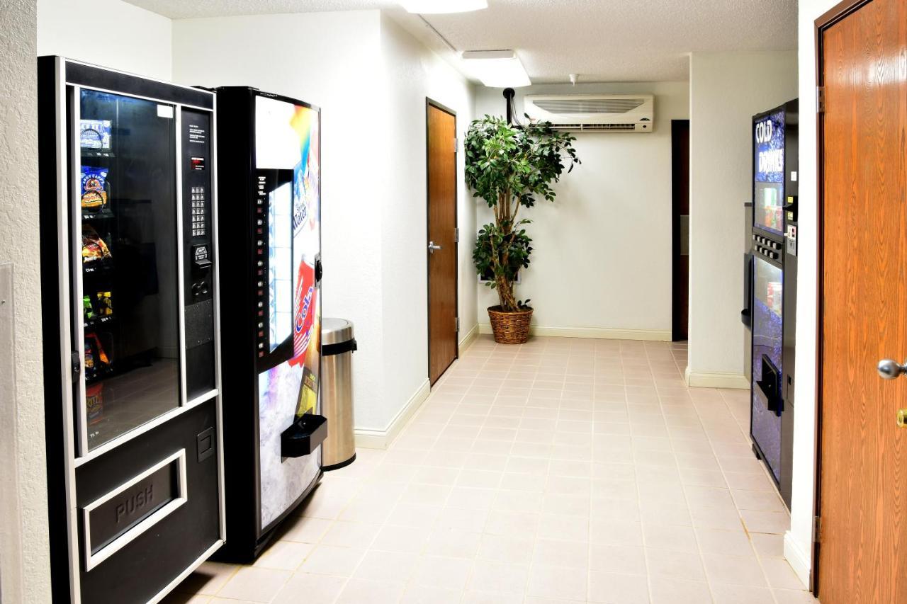 Baymont By Wyndham Robinson Hotel Ngoại thất bức ảnh